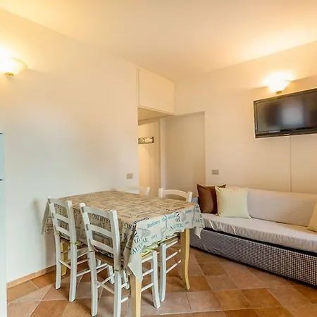 Aparthotel La Rosa 4*