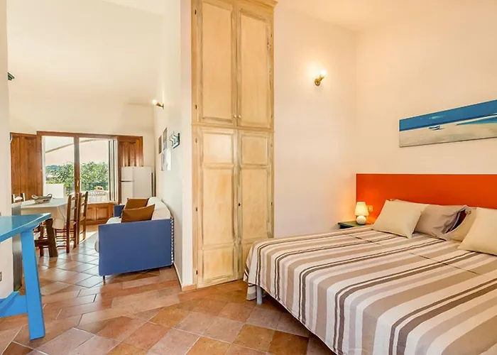 Aparthotel La Rosa Loiri Porto San Paolo