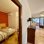 La Rosa Lägenhetshotell Porto San Paolo (Sardinia)