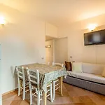 Lägenhetshotell La Rosa 4*
