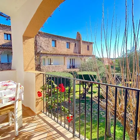 Aparthotel La Rosa 3*