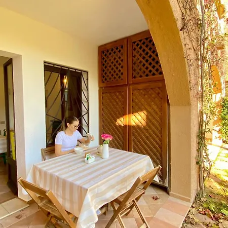 La Rosa Aparthotel