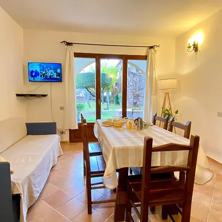 Aparthotel La Rosa 3*