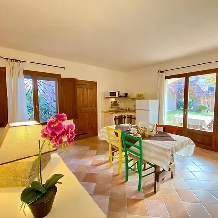 Aparthotel La Rosa 3*