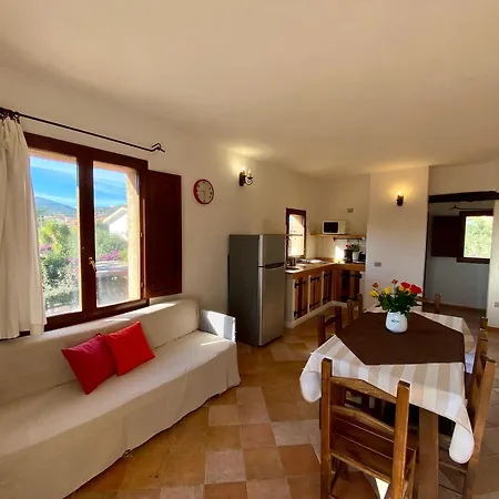 La Rosa Aparthotel 3*